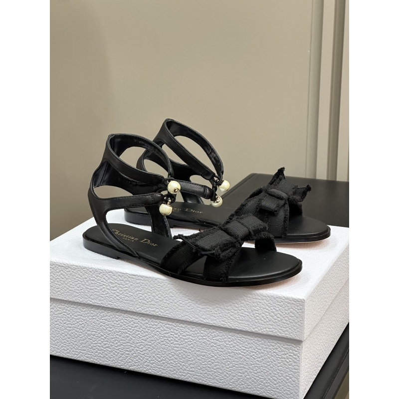 ch**an D*or sandals